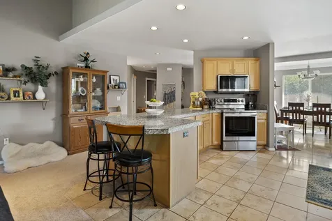 2679 SW Salmon Avenue Redmond OR 97756