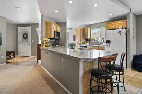 2679 SW Salmon Avenue Redmond OR 97756