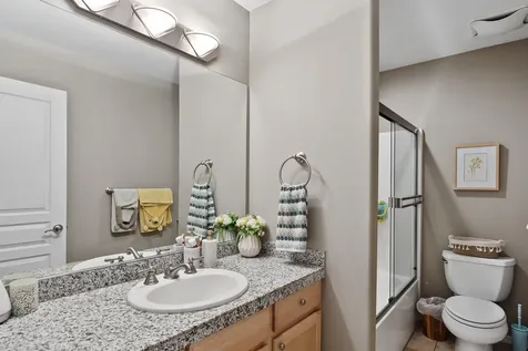 2679 SW Salmon Avenue Redmond OR 97756