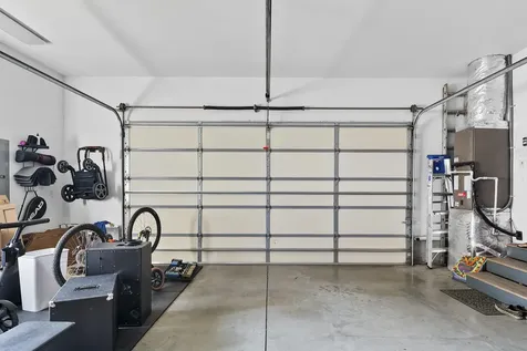 2679 SW Salmon Avenue Redmond OR 97756