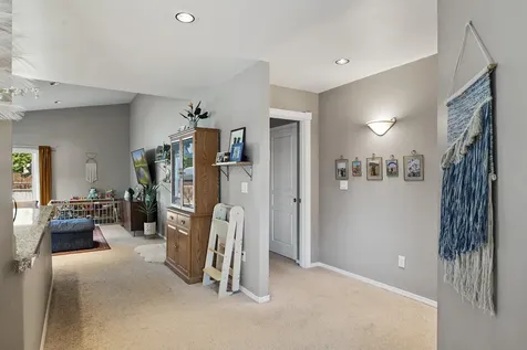 2679 SW Salmon Avenue Redmond OR 97756