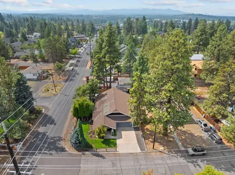 977 SW Hill Street Bend OR 97702