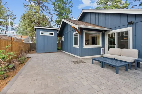 977 SW Hill Street Bend OR 97702