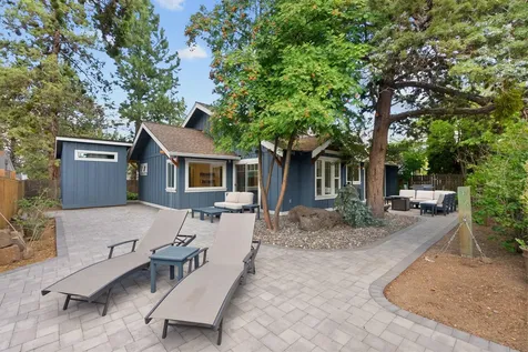 977 SW Hill Street Bend OR 97702