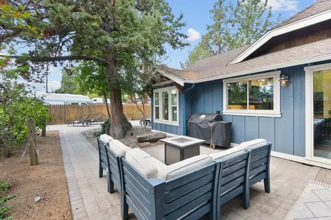 977 SW Hill Street Bend OR 97702