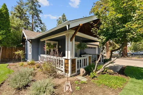 977 SW Hill Street Bend OR 97702