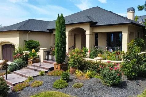 3861 Calle Vista Drive Medford OR 97504
