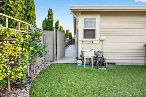 3875 Windgate Street Medford OR 97504