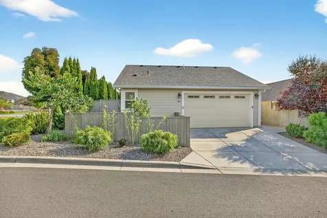 3875 Windgate Street Medford OR 97504