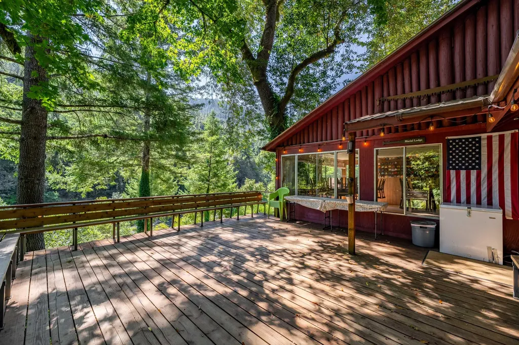 7800 Rogue River Agness OR 97406