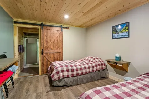 7800 Rogue River Agness OR 97406