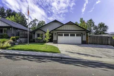 231 SE Sand Canyon Lane Grants Pass OR 97527