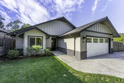 231 SE Sand Canyon Lane Grants Pass OR 97527