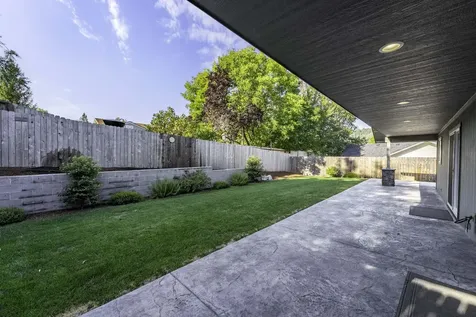 231 SE Sand Canyon Lane Grants Pass OR 97527