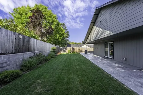 231 SE Sand Canyon Lane Grants Pass OR 97527