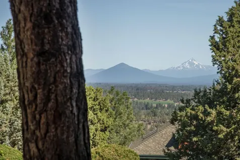3352 NW Windwood Way Bend OR 97703