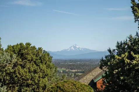 3352 NW Windwood Way Bend OR 97703