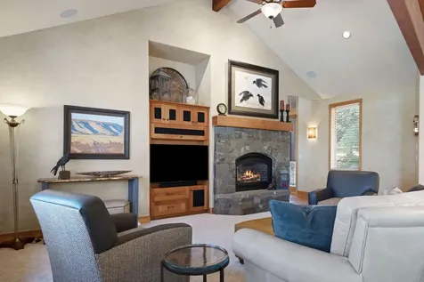 3352 NW Windwood Way Bend OR 97703
