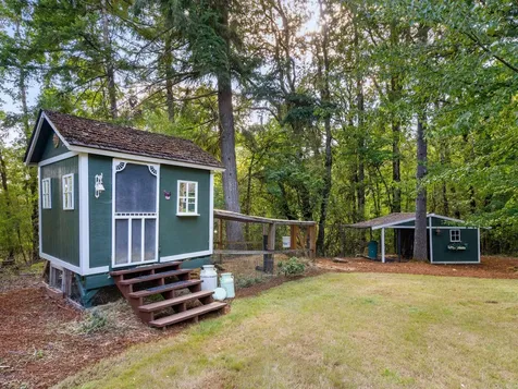 19875 SW Meadow View Drive Mcminnville OR 97128