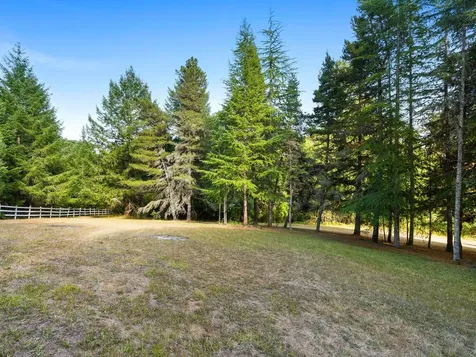 19875 SW Meadow View Drive Mcminnville OR 97128