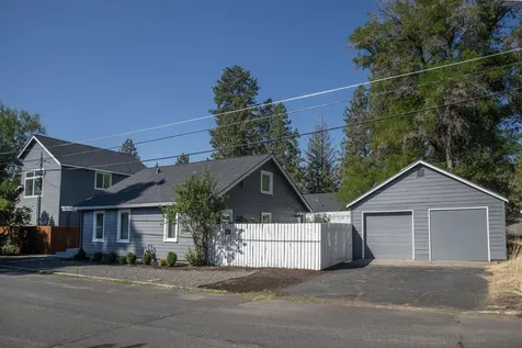 202 NW Thurston Avenue Bend OR 97703