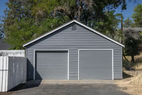 202 NW Thurston Avenue Bend OR 97703