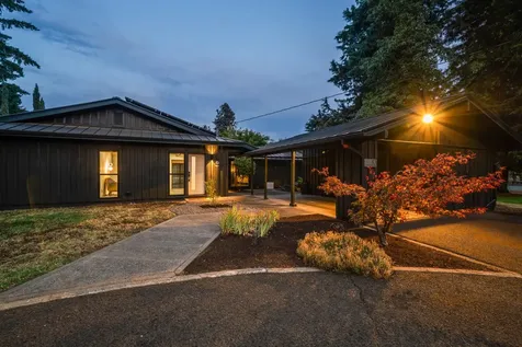 101 S Modoc Avenue Medford OR 97504
