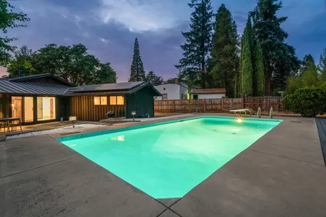 101 S Modoc Avenue Medford OR 97504