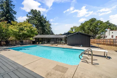101 S Modoc Avenue Medford OR 97504