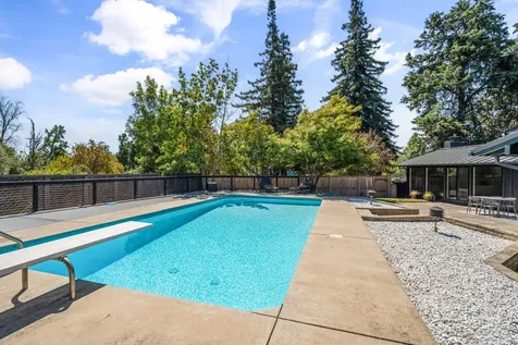 101 S Modoc Avenue Medford OR 97504