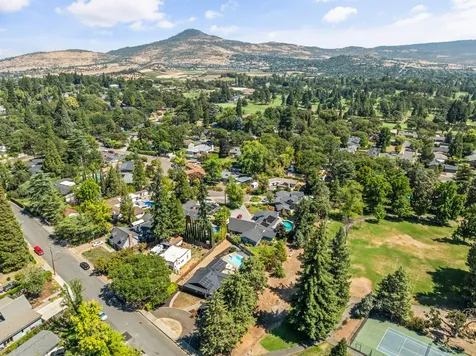 101 S Modoc Avenue Medford OR 97504