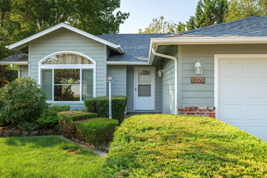 1225 Marcus Way Grants Pass OR 97527