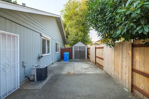 1225 Marcus Way Grants Pass OR 97527