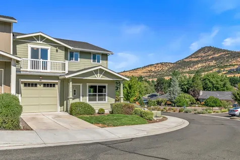 270 Dunthorpe Drive Medford OR 97504