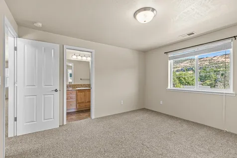 270 Dunthorpe Drive Medford OR 97504