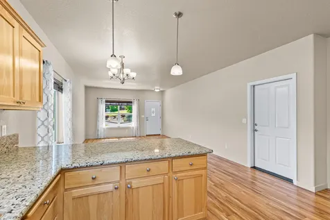 270 Dunthorpe Drive Medford OR 97504