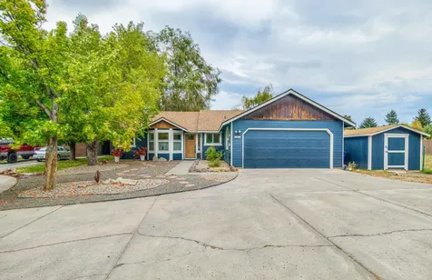 2746 SW Reindeer Court Redmond OR 97756
