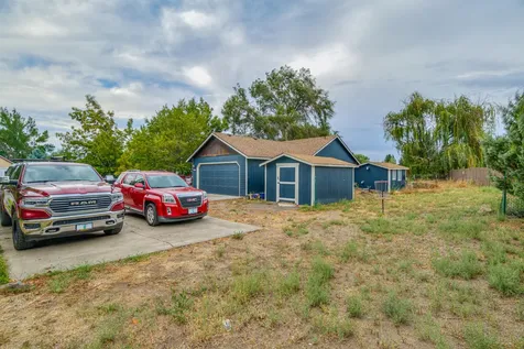 2746 SW Reindeer Court Redmond OR 97756