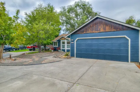 2746 SW Reindeer Court Redmond OR 97756