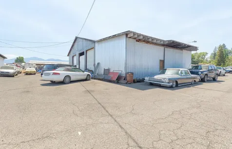 339 Oak Grove Road Medford OR 97501