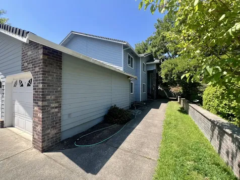 571 Briarwood Drive Central Point OR 97502