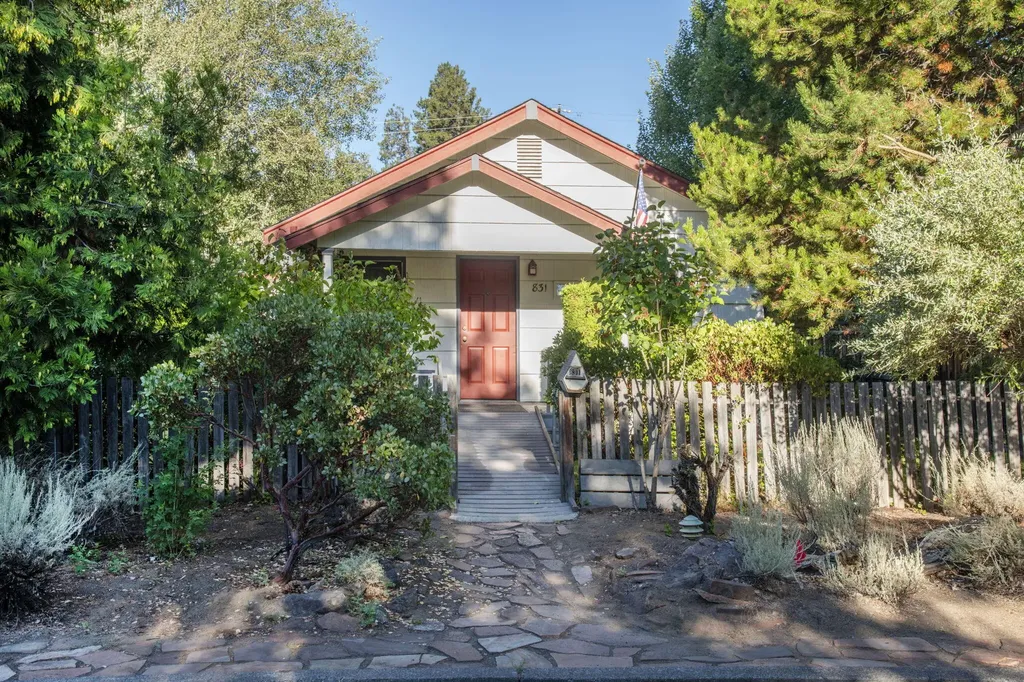 831 NW Federal Street Bend OR 97703