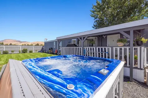 6807 Waggoner Court Klamath Falls OR 97603