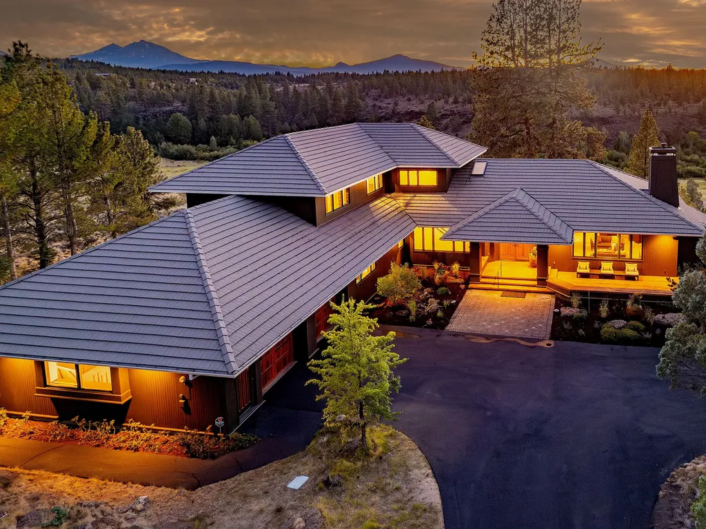 69305 Hawksflight Drive Sisters OR 97759