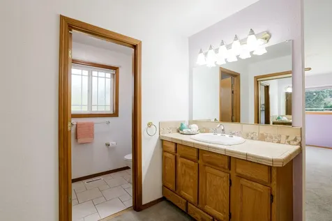 2114 NW Canyon Drive Redmond OR 97756