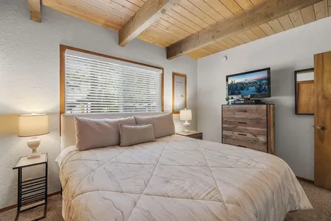 57550 Lark Lane Sunriver OR 97707