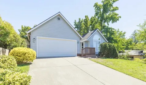 831 NE Piedmont Avenue Grants Pass OR 97526