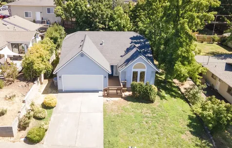831 NE Piedmont Avenue Grants Pass OR 97526