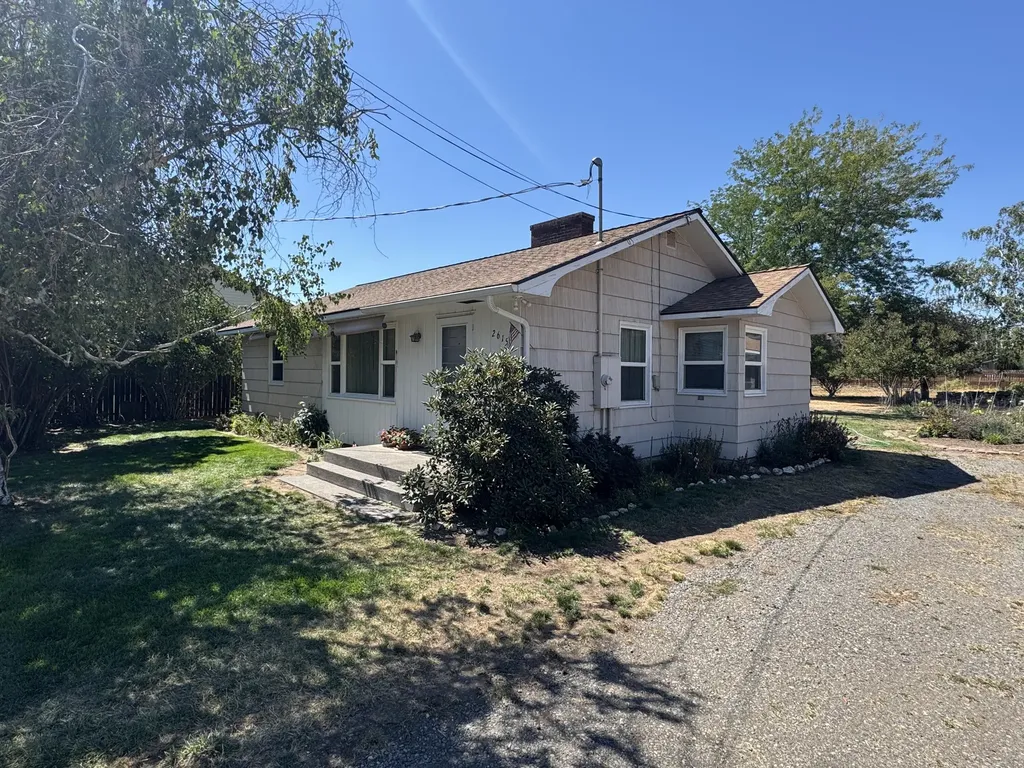 MIKI●507mt1● 2615 Sw 21st Street, Redmond, OR 97756 | 220208032 | CENTURY 21