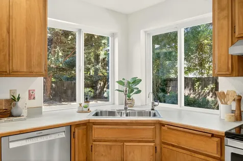 1365 Romeo Drive Ashland OR 97520